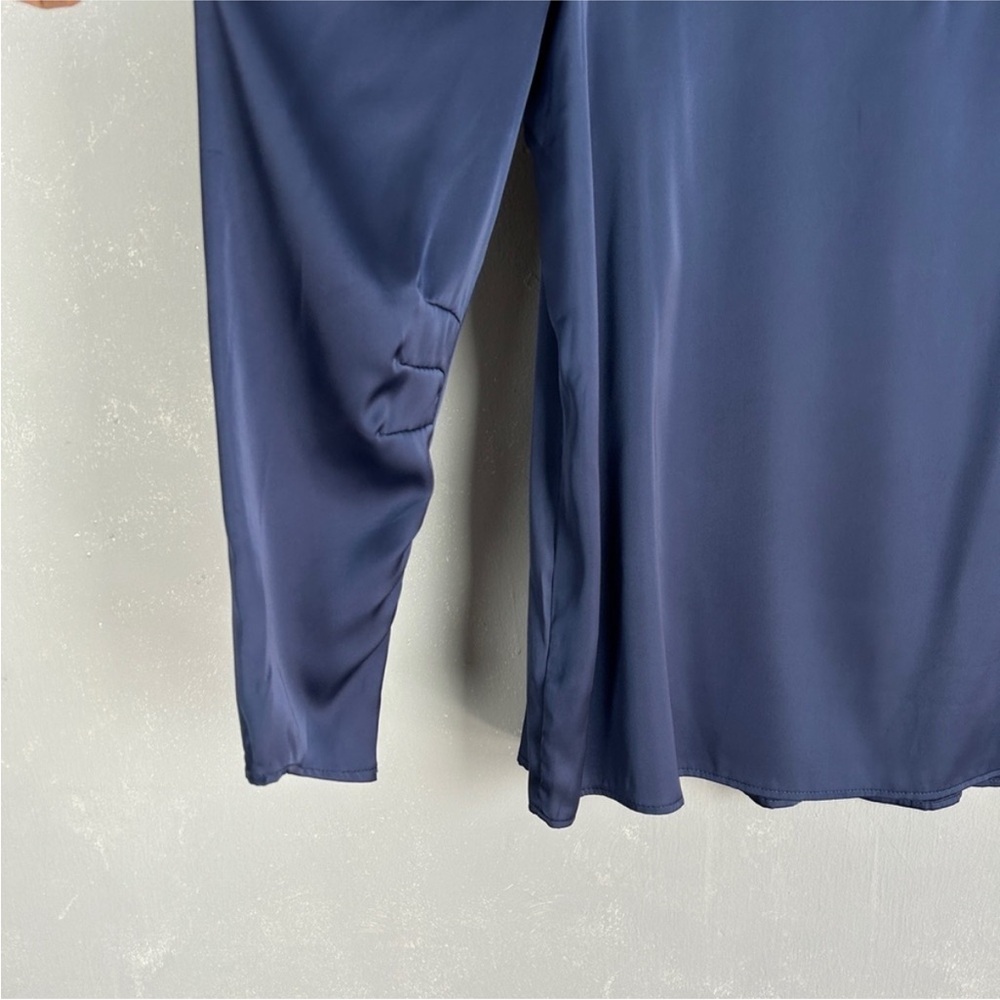 Torrid size 00 10 satin puff long sleeve blouse navy blue elegant NWT - Picture 6 of 11